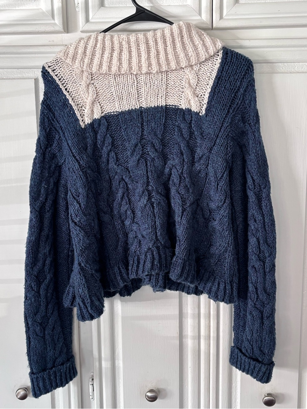 Pilcro Navy and Cream Shawl-Collar Cable Knit Cardigan sz XXS - Picture 7 of 14